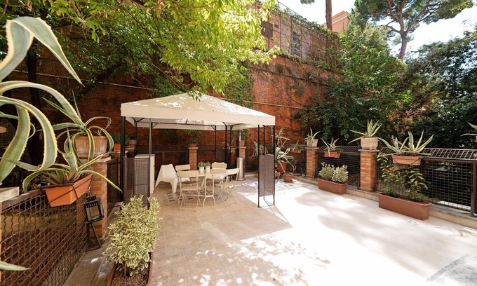 Repubblica Apartment | Spacious and Elegant 2Bed flat with private terrace in Monti