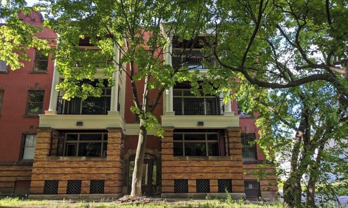 Cleveland Apartment | Spacious and fully equipped 3 bedroom apartment near Cleveland Clinic and CWRU