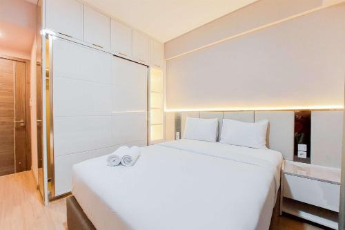 Bumi Serpong Damai Apartment | Spacious and Homey 3BR at Sky House BSD Apartment By Travelio