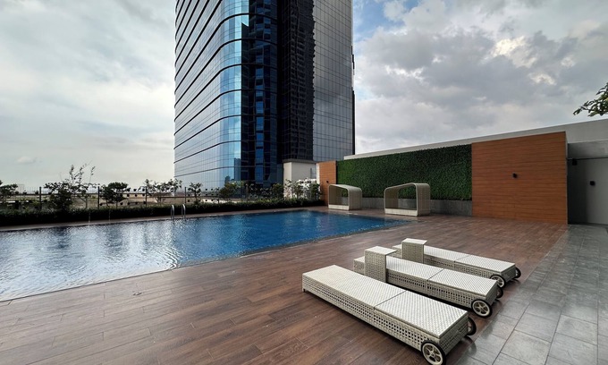Surabaya Apartment | Spacious and Modern Studio SOHO Apartment at VieLoft SOHO and SKY Residence