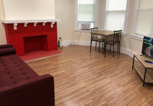 Weequahic Apartment | Spacious and private apartment with 3 bedrooms and 1 bathroom near Newark International Airport EWR and New York City
