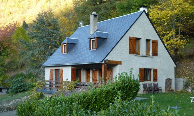 Guchan House | Spacious and warm mountain house