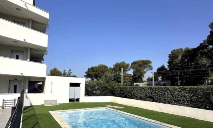 Boulouris-sur-Mer Apartment | Spacious apartment with pool near the sea