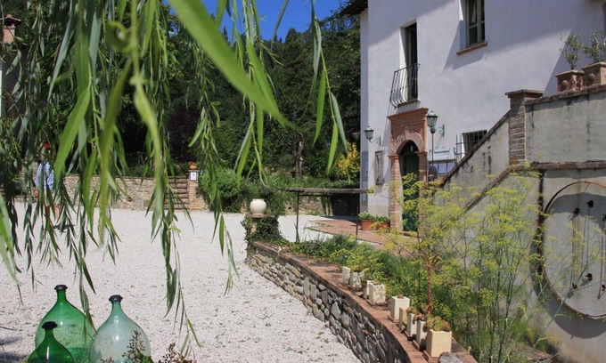 Montone House | Spacious Apartment in lovingly restored Countryhouse