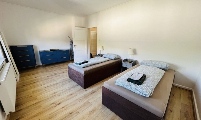 Barendorf Apartment | Spacious Apartment Near Central