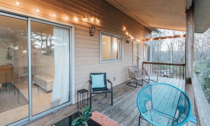 Johnson City Apartment | Spacious Apartment with Deck in JC