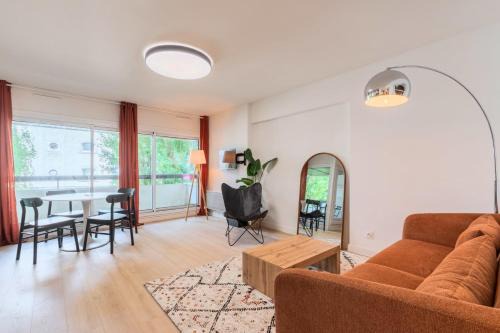 La Madeleine Apartment | Spacious apartment with balcony and parking