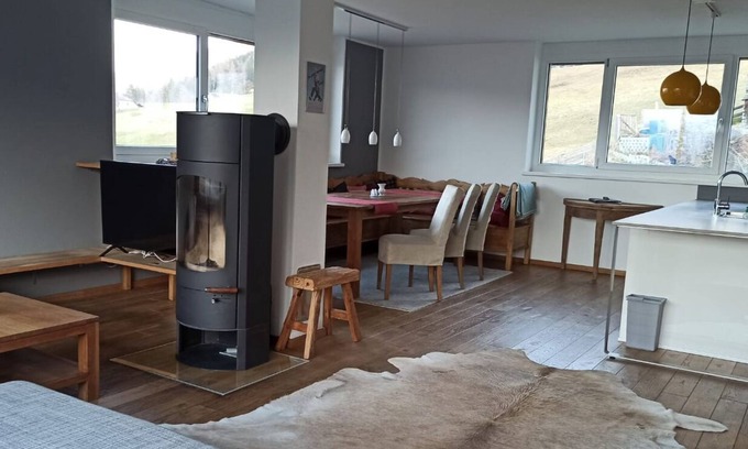 Grinzens Apartment | Spacious apartment with fantastic mountain views