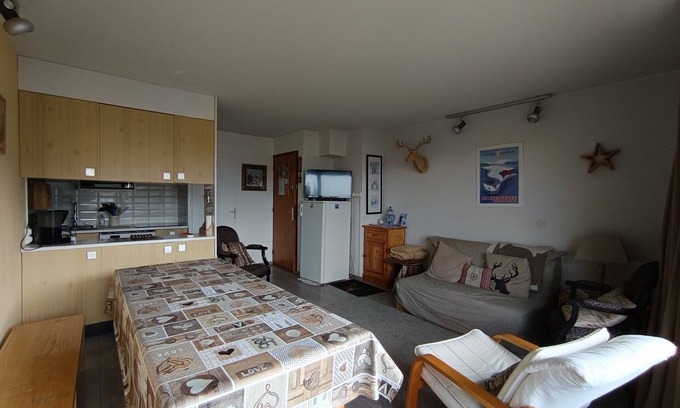 Montgenevre Apartment | Spacious apt for 7 near slopes - 3*