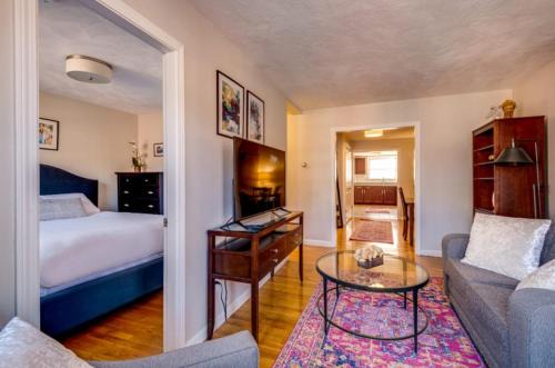 North End Apartment | Spacious Apt In North End