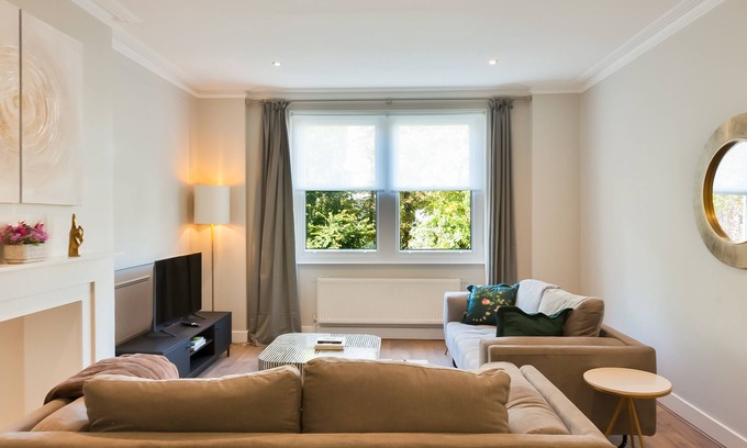 Primrose Hill Apartment | Spacious beautiful 3 bed apartment