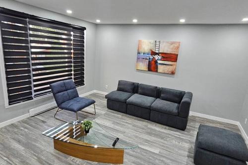 Longueuil Apartment | Spacious bright Apt,Parking and self check-in