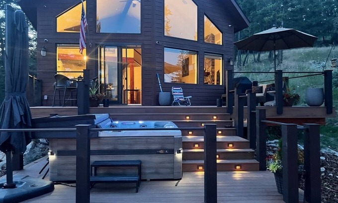 Somers Cabin | Spacious Cabin Retreat with Lake Views & Hot Tub