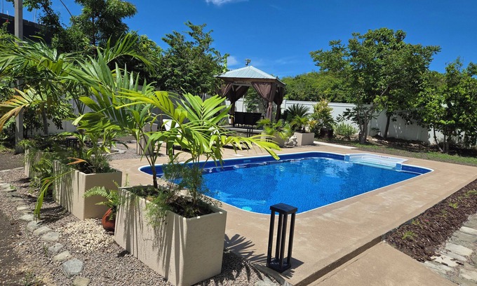 Dickenson Bay Villa | Spacious Caribbean escape for family and friends