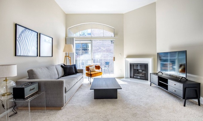 Rancho Park Apartment | Spacious Century City 2BR w/W/D, BBQ, walk to Mall, by Blueground
