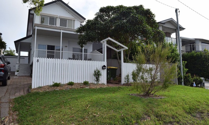Woolooware House | Spacious Coastal Family Haven