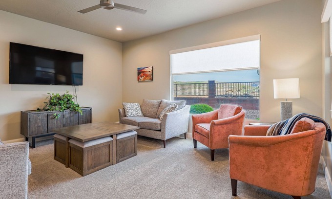 Hurricane House | Spacious contemporary townhouse with shared pool, hot tub & pickleball courts
