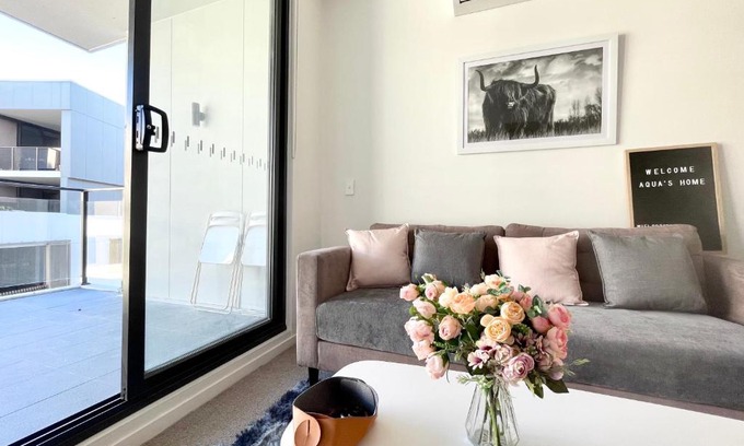 Wentworth Point Apartment | Spacious cozy2BR close to OlympicPark free carpark