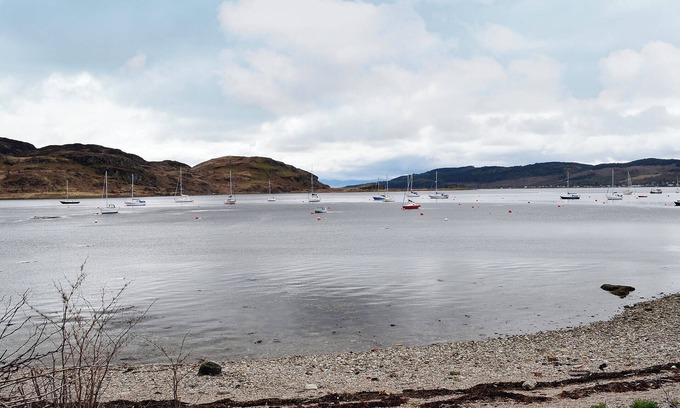 Tighnabruaich Cottage | Spacious detached house for 8 only 200 metres from the sea front on the Cowal Peninsula.