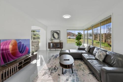 Sunnybank House | Spacious Dual Stay Main House Separate Studio