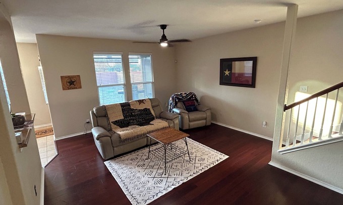San Antonio House | Spacious, family friendly northwest side home near Sea world.