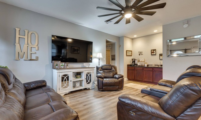 Encino Park House | Spacious Family Home w/Patio in San Antonio!