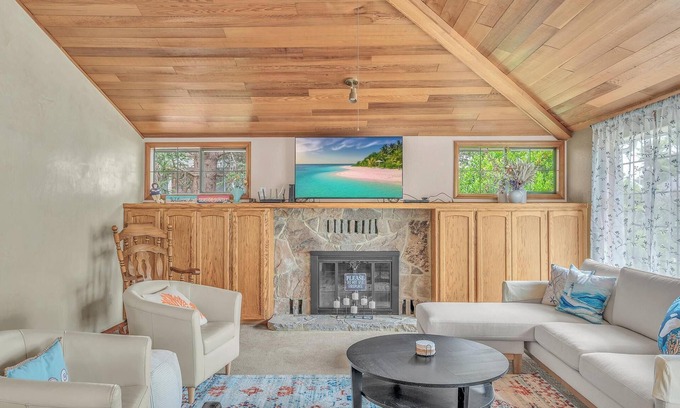 Seaside House | Spacious Family Home with Bikes, Beach Toys, Grill, Workspace