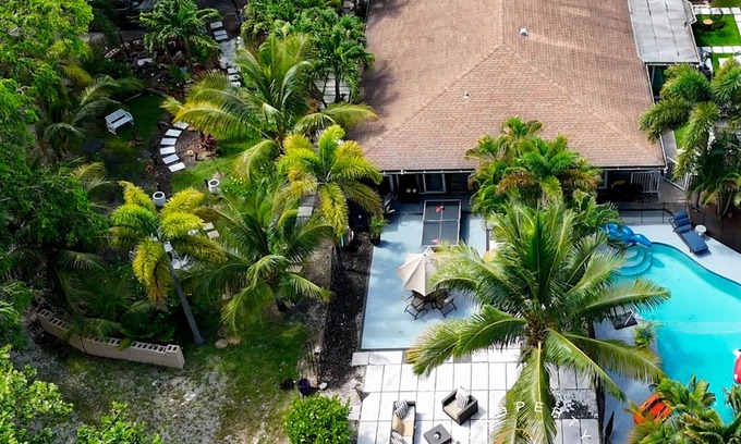 Deerfield Beach House | Spacious Family Pool House Near Beach W/Games!