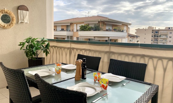 Menton Apartment | Spacious flat with garage - Menton city center