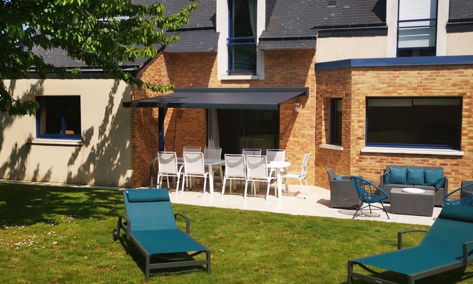 Dinard Villa | Spacious, fully-equipped house in Dinard