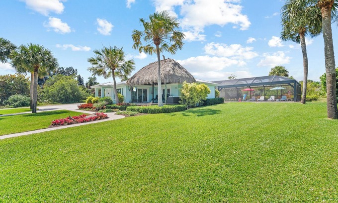 Jensen Beach House | Spacious & Fully Renovated Retreat with Breathtaking Intracoastal Views