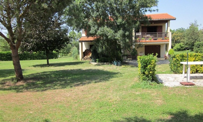 Nailloux Villa | Spacious furnished villa with Tennis and private pool