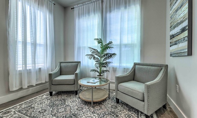 Gulfport Cottage | Spacious Gulfport Home - Walk to Beach!