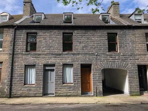 Wick Apartment | Spacious Harbour House