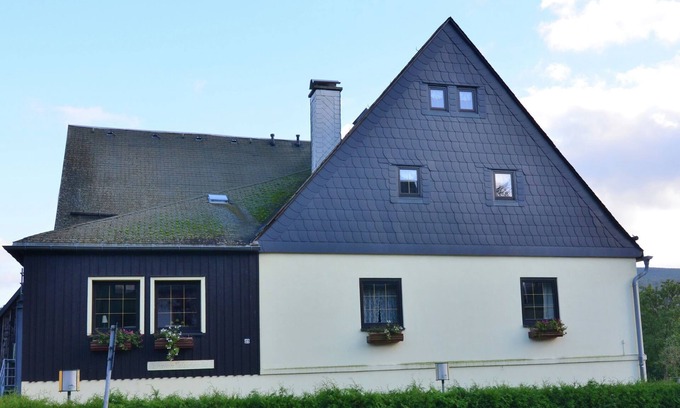 Deutschneudorf House | Spacious holiday home in the Ore Mountains