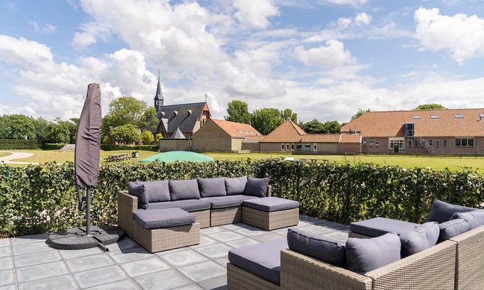 Nes House | Spacious holiday home in Nes with garden