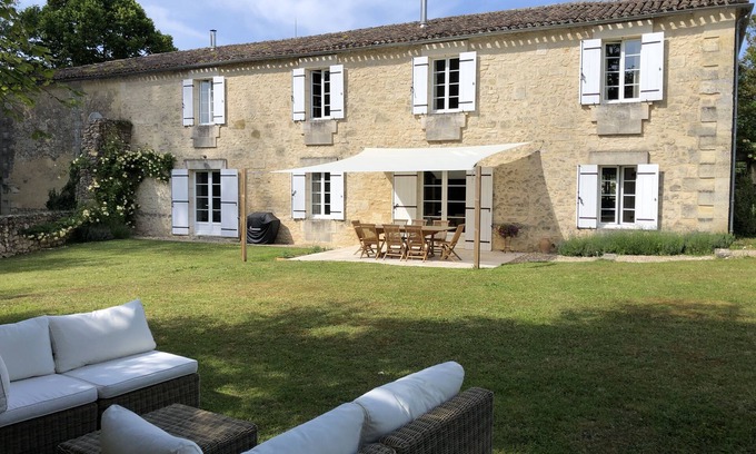 Espiet House | Spacious holiday home with a pool & private garden.