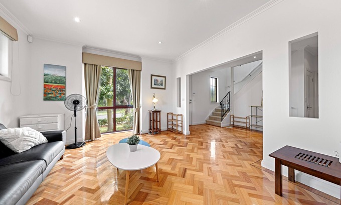 Glen Waverley House | Spacious home in heart of GLEN
