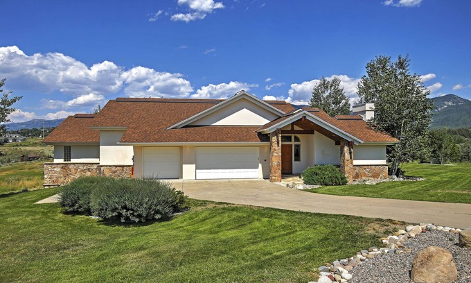 Steamboat Springs House | Spacious Home: Mtn Views, 2 Mi to Steamboat Resort