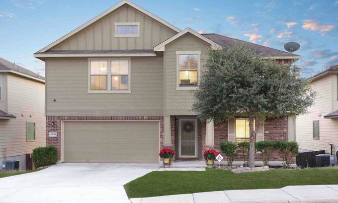 West San Antonio House | SPACIOUS HOME W/VIEWS