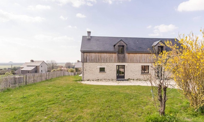 Vains Cottage | Spacious house with views of the Mont Saint Michel Bay