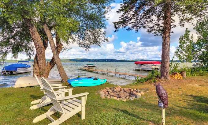 Traverse City Cottage | Spacious Lake Leelanau Cottage w/Fire Pit!