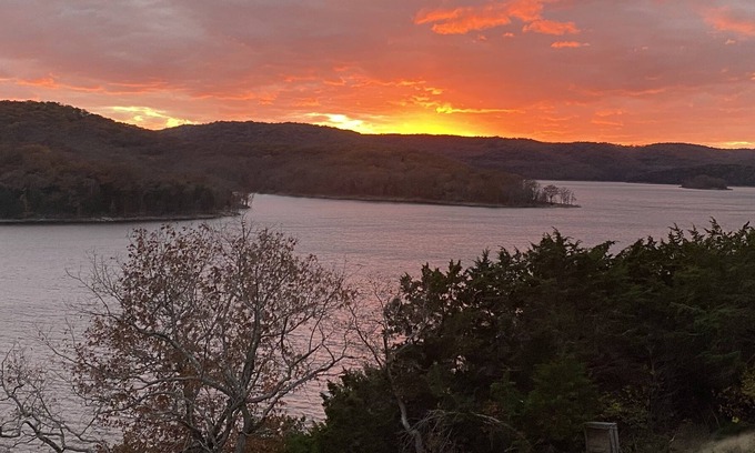 Jenkins Cottage | Spacious lakehouse with amazing views of beautiful Table Rock lake!