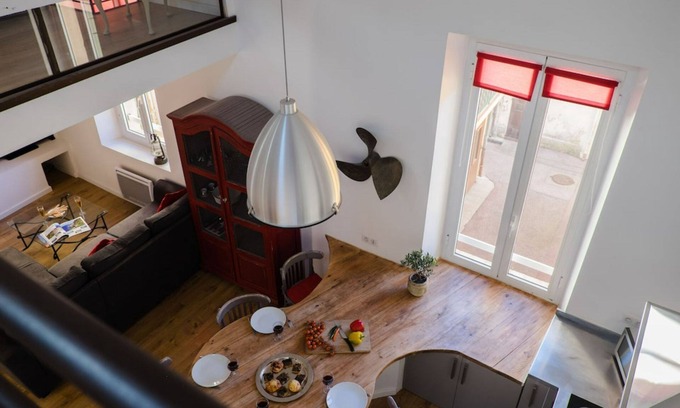 Antibes City Centre Apartment | Spacious loft - heart typical Antibes Old Town -100 m sea&ramparts- all by foot