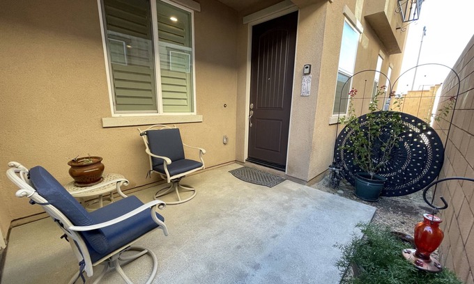 Fontana Apartment | Spacious Luxury Apartment with Modern Amenities