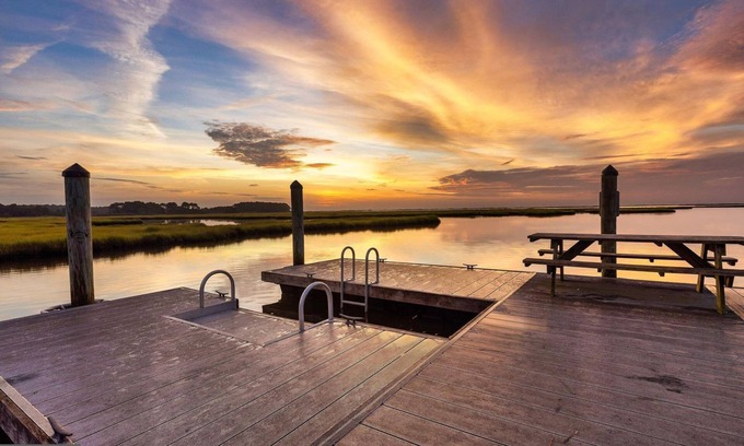 Bayside House | Spacious Luxury Home in Waterfront Resort with Indoor/Outdoor Pools