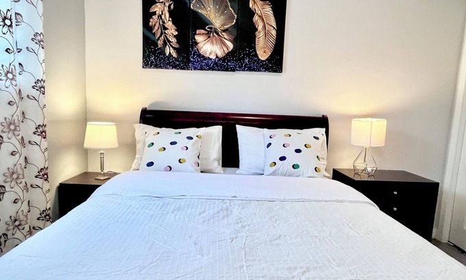 Southwest Calgary House | Spacious main floor suite in detached bungalow w/Garage & Kitchen