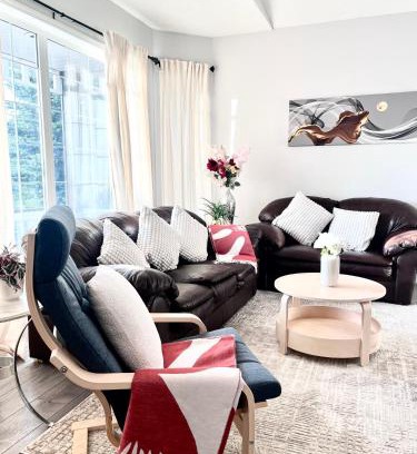 Southwest Calgary House | Spacious main floor suite in Detached Bungalow with Parking & Kitchen