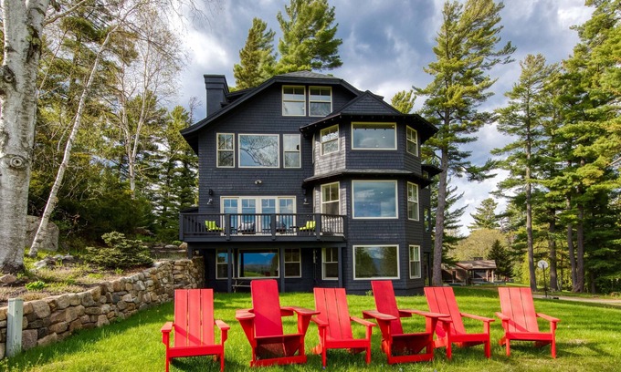Lake Placid House | Spacious Modern Luxury, Mtn Views, Short Walk to Lake & Downtown - Dog Friendly!