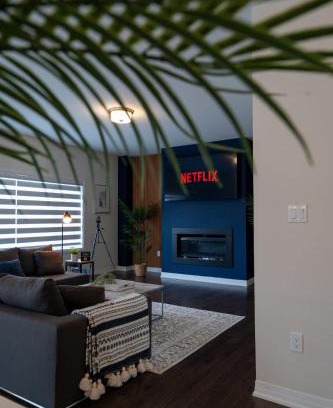 Severn House | Spacious Modern Orillia Family Retreat
